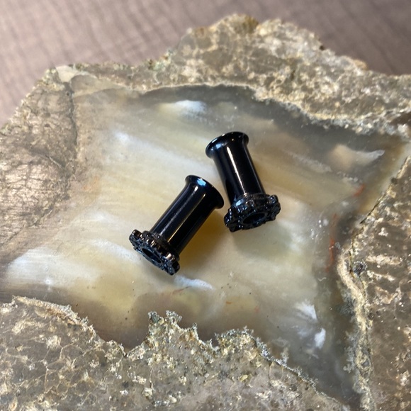 Metal Mandala Boho 2 gauge Ear Plug Tunnels - Picture 7 of 10